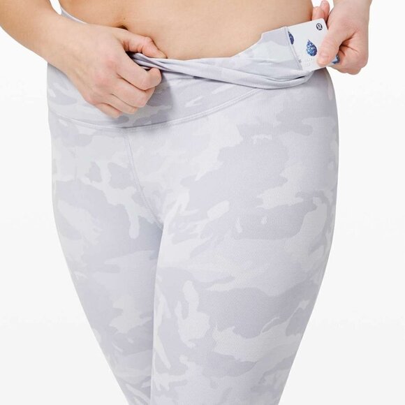 Lululemon Wunder Under High-Rise Tight 25" *Luxtreme Camo - Picture 4 of 14